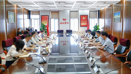 中國信保湖北分公司黨委書記、總經(jīng)理劉正茂一行到訪宜化集團(tuán)(圖1)