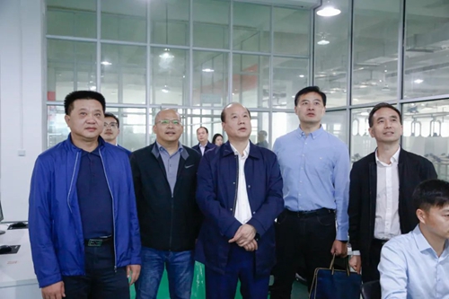 湖北省應(yīng)急管理廳黨委副書記、副廳長楊愛東到宜化實訓(xùn)基地現(xiàn)場調(diào)研(圖2)