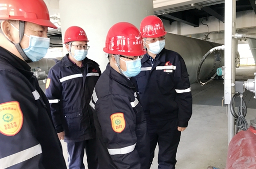 王大真到新疆宜化、新疆宜化礦業(yè)走訪慰問干部職工(圖4)