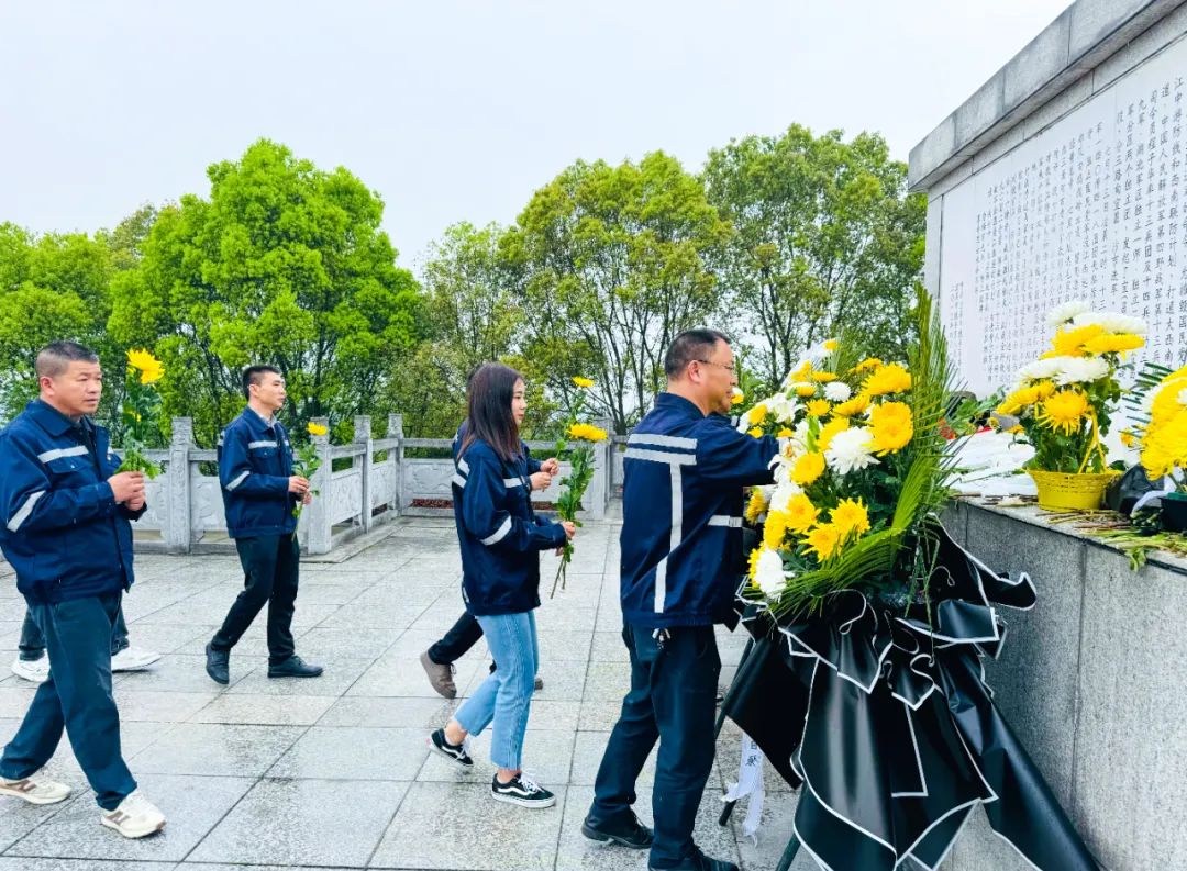 在緬懷中汲取奮進(jìn)力量！這場(chǎng)主題黨日活動(dòng)“走心”更“入心”！(圖4)