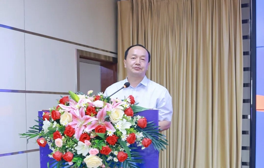 增值引領共贏疆來！2024宜化宜冠滴品牌戰(zhàn)略發(fā)布會在新疆輪臺縣成功舉行(圖3)