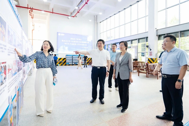 湖北省人社廳黨組書記、廳長李述永到宜化實訓(xùn)基地調(diào)研(圖1)