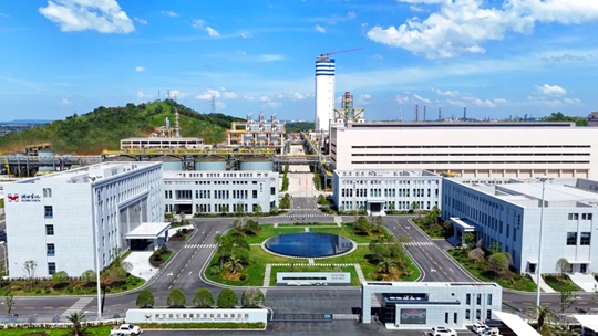 楚星生態(tài)年產(chǎn)40萬噸磷銨、20萬噸硫基復(fù)合肥項(xiàng)目竣工投產(chǎn)(圖1)