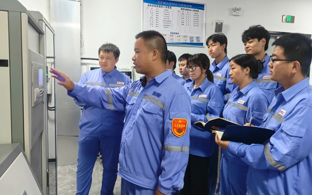 宜化大學(xué)生新工完成崗前培訓(xùn)，開啟職業(yè)新篇章(圖1)