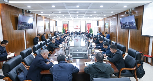 集團(tuán)召開(kāi)行政例會(huì)強(qiáng)調(diào)：結(jié)好全年硬賬，實(shí)現(xiàn)全年精彩