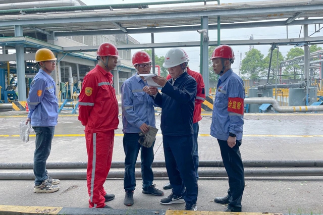 王大真到松滋肥業(yè)、楚星公司和股份公司現(xiàn)場檢查安全生產(chǎn)工作